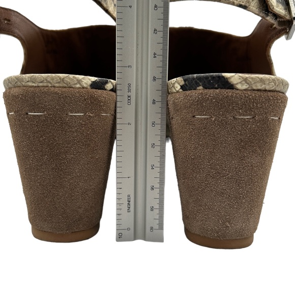 Donald J Pliner Fleur Slingback Snake Embossed Wedge Sandal (9M) - Picture 13 of 16